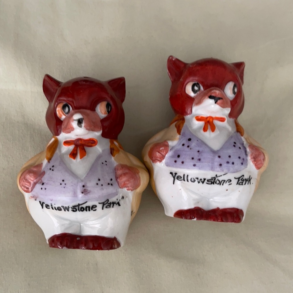 Antique Sly Fox Yellowstone NP Salt/Pepper Shakers